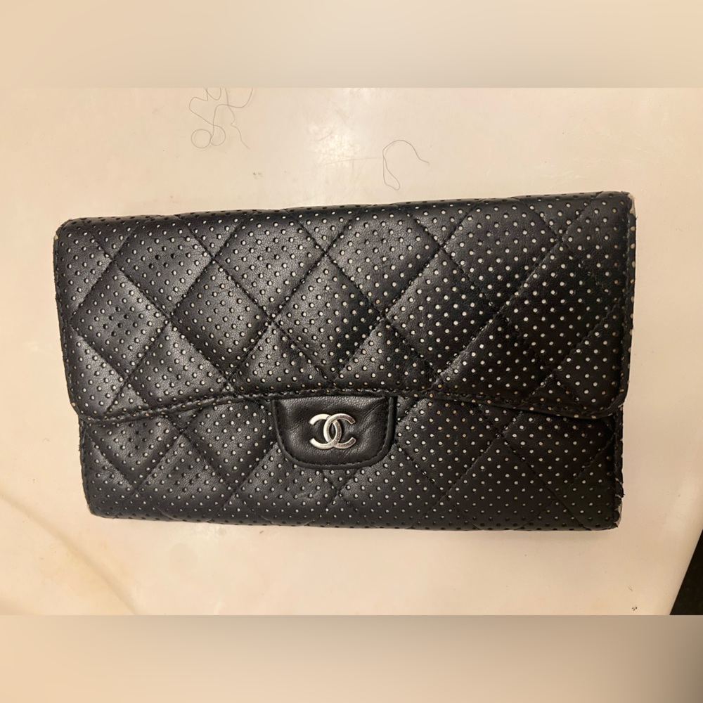 AUTHENTIC Chanel Wallet